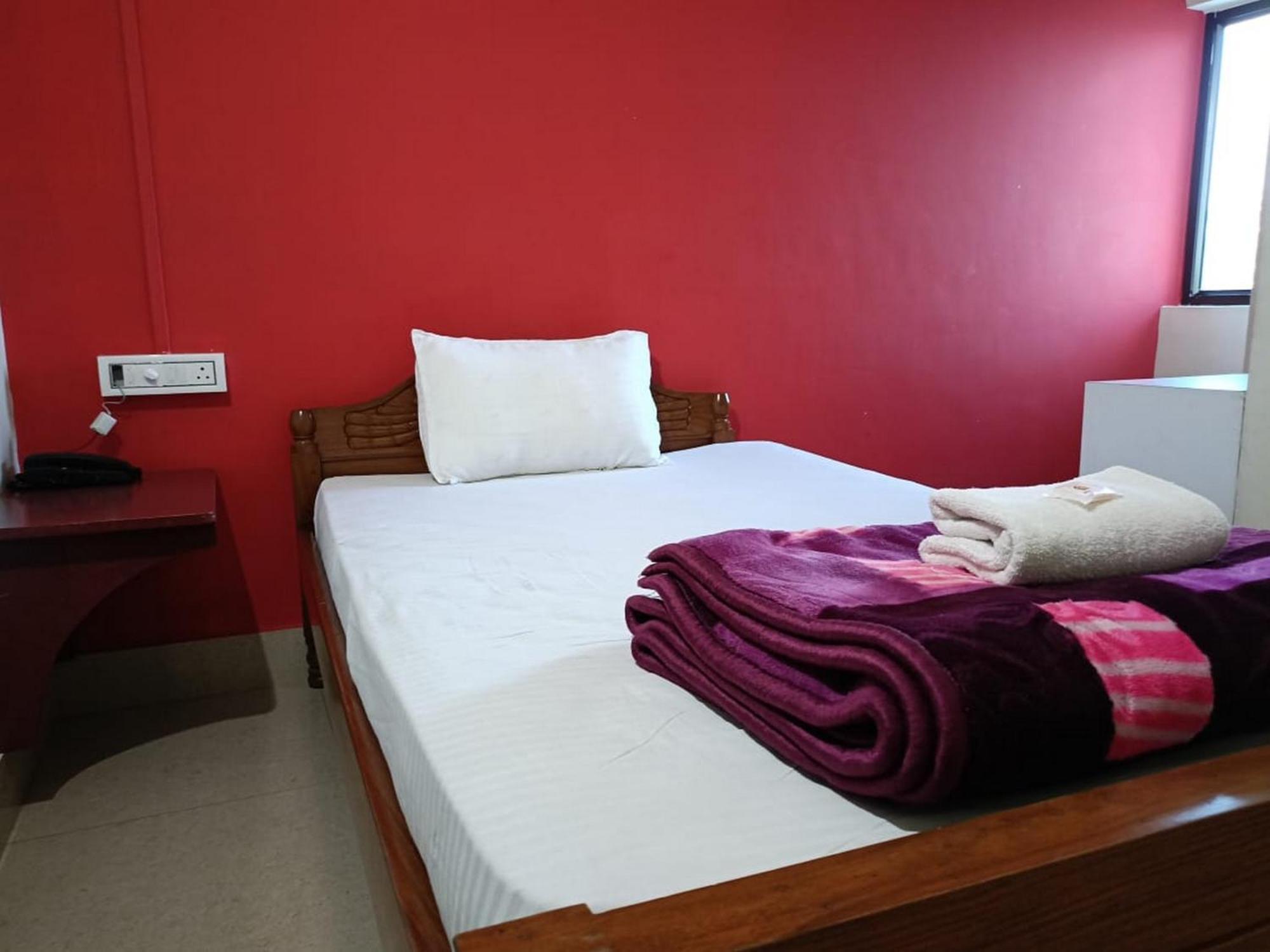 Hotel Bhargav Γουβαχάτι Εξωτερικό φωτογραφία