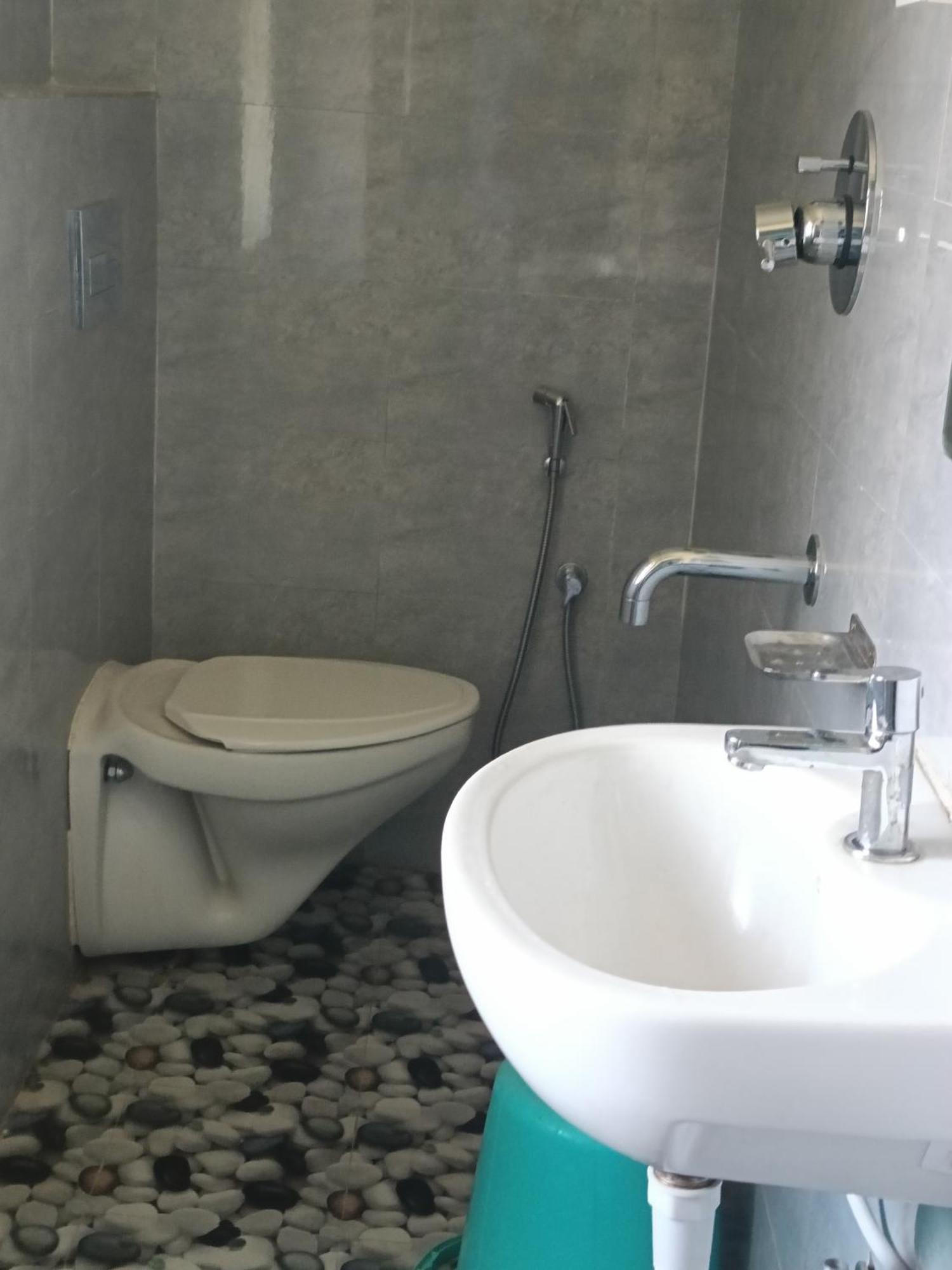 Hotel Bhargav Γουβαχάτι Εξωτερικό φωτογραφία