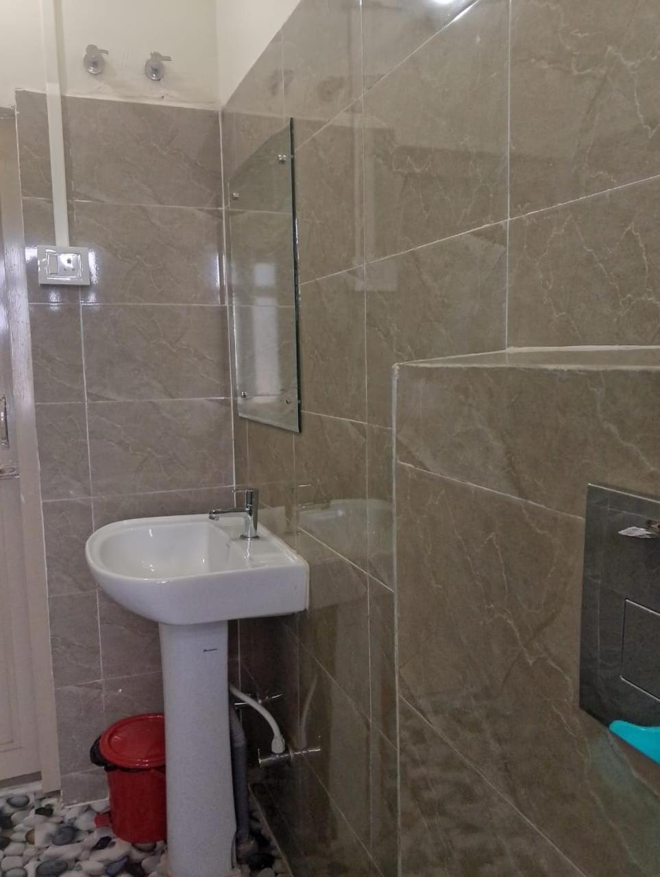 Hotel Bhargav Γουβαχάτι Εξωτερικό φωτογραφία