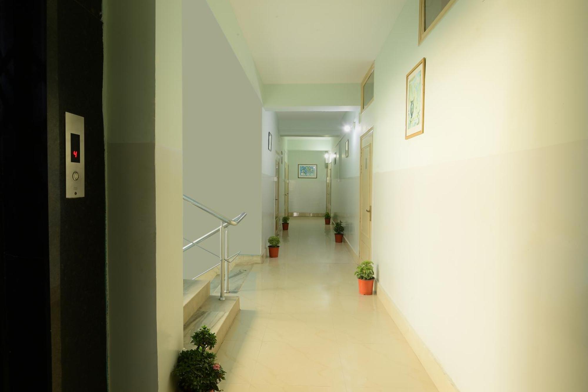 Hotel Bhargav Γουβαχάτι Εξωτερικό φωτογραφία